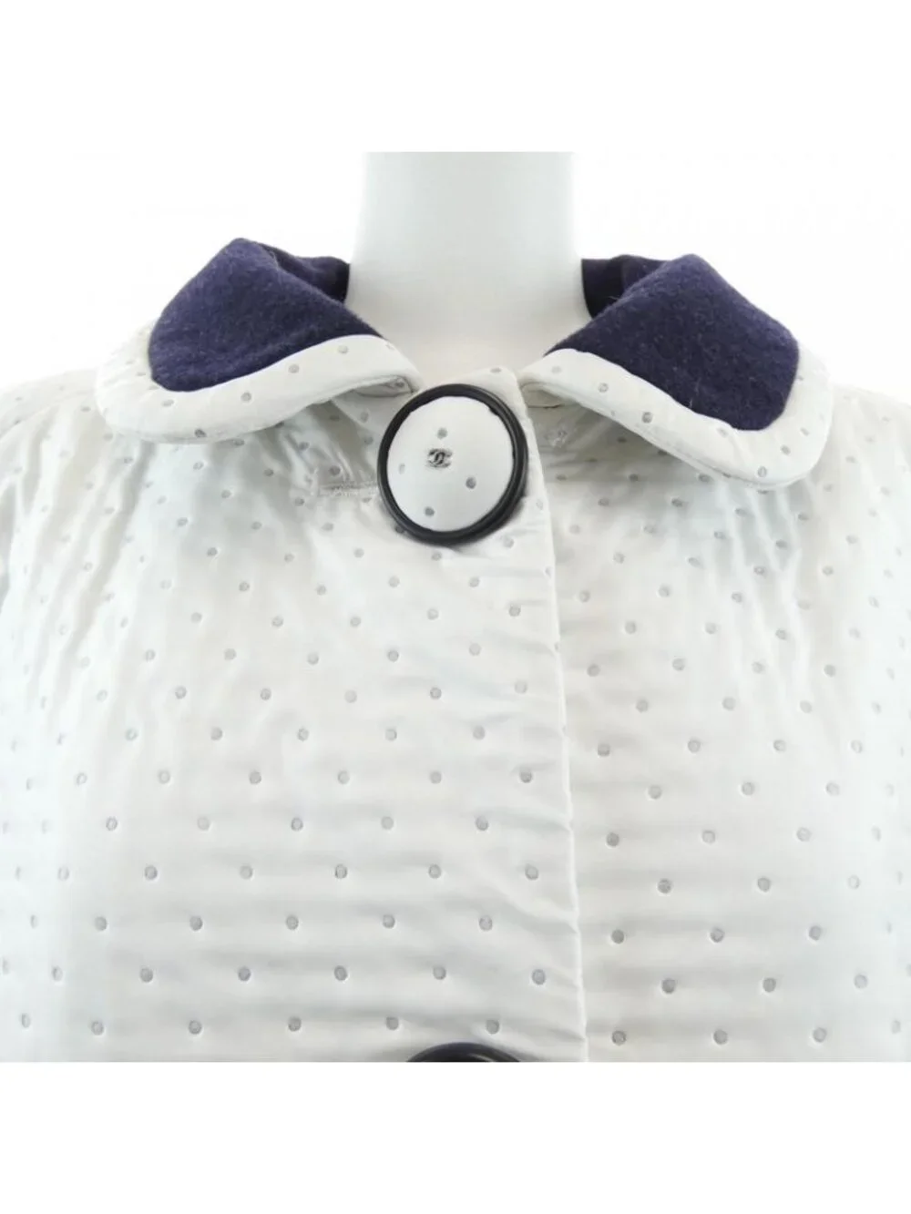 Chanel Jacket White - Picture 5 of 6